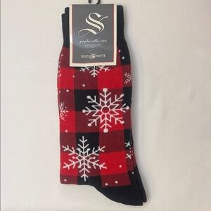 Socksmith Red and Black Snowflake Casual Socks NWT